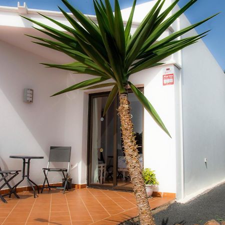 El Jardin De Juanita - Rooms Playa Blanca  Exterior photo